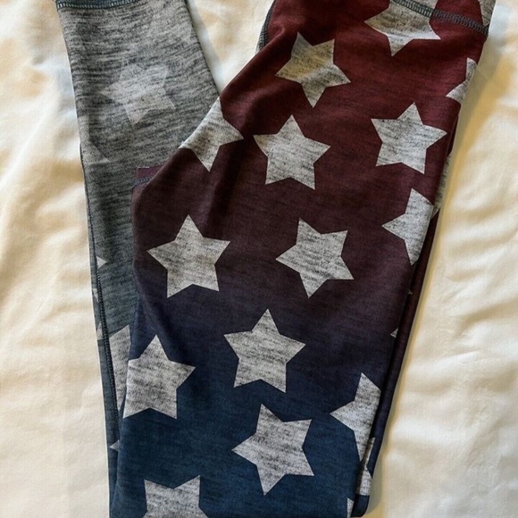 Peloton X Terez Star Print Ombre Leggings Size Small 4th of July Leggings - Picture 3 of 5